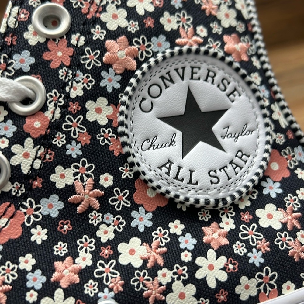 Converse Women's Floral High-Top Sneakers - Black and White - Picture 4 of 8